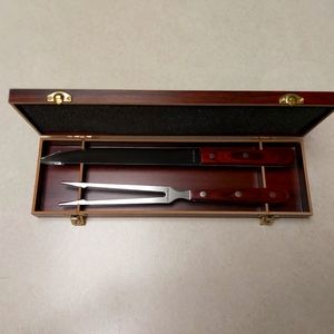BNWOT Casselman Knife and Fork Carving Set